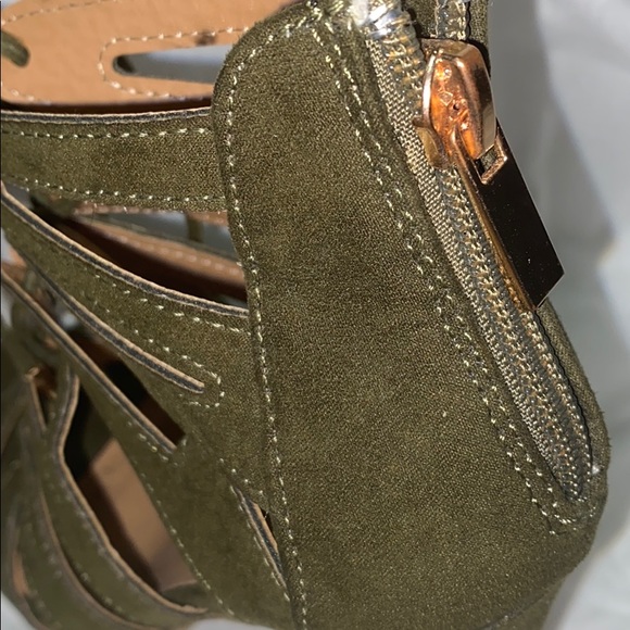 Navy Green heels - Picture 5 of 6